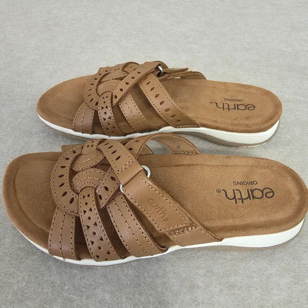 Earth Origins Leather Slip‎ On Flat Sandals Sz 7M Sassoni Comfort Casual Boho